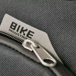 KTM Sport Trunk Bag - Gepäckträgertasche 32l -E-Bike Zubehör Verkaufsladen ktm sport trunk bag reissverschluss scaled