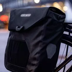 Ortlieb E-Mate Gepäckträgertasche 17 Ortlieb E-Mate Gepäckträgertasche -E-Bike Zubehör Verkaufsladen ortlieb e mate schwarz action