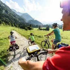 Ortlieb Ultimate Six Classic 5L Lenkertasche 17 Ortlieb Ultimate Six Classic 5L Lenkertasche -E-Bike Zubehör Verkaufsladen ultimate six classic action